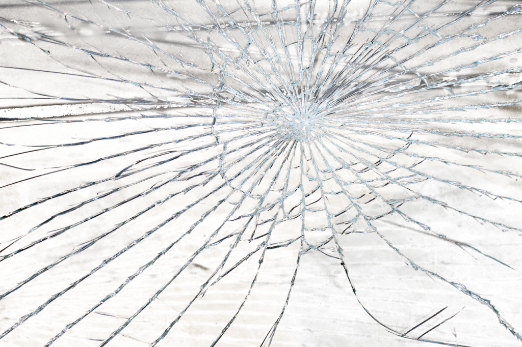 verre-fissuré-pare-brise